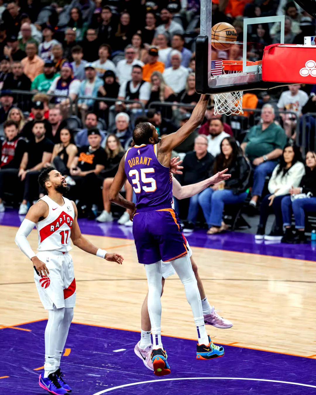 欧文绝杀时刻，猛龙点燃赛场，冲击季后赛迎来胜利！的简单介绍-半岛体育APP下载